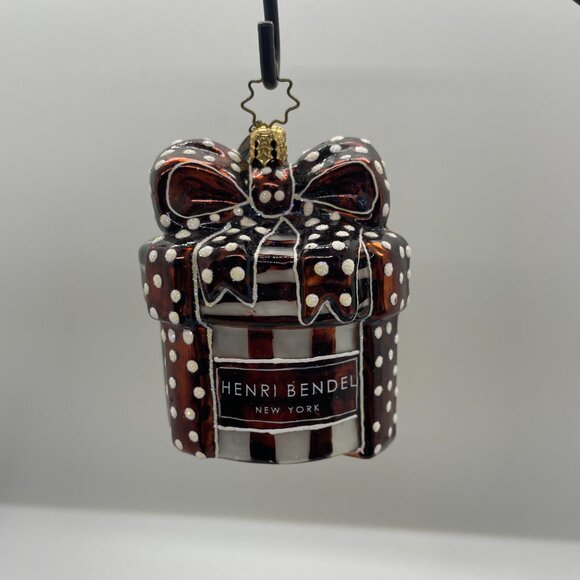 henri bendel Other - henri bendel hat box ornament